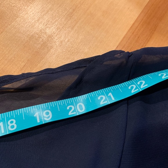 Women’s blouse size small - Picture 9 of 9